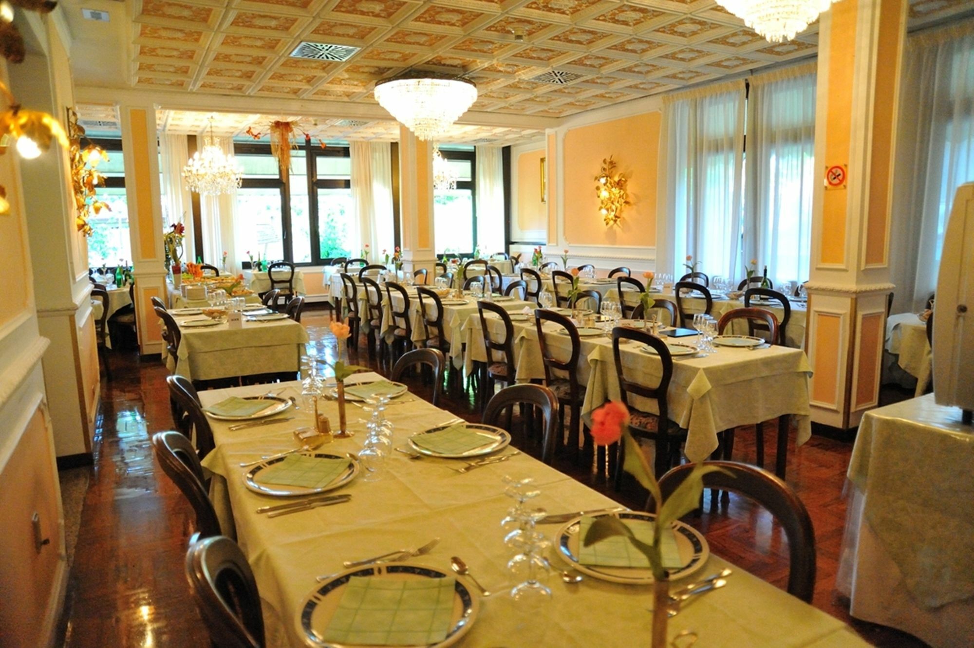 Hotel Savona مونتيكاتيني تيرمي المظهر الخارجي الصورة