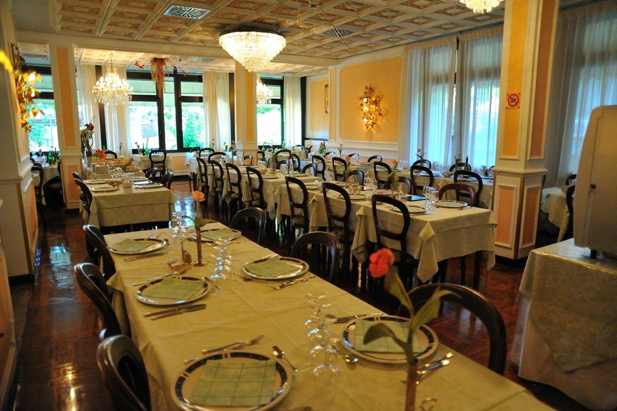 Hotel Savona مونتيكاتيني تيرمي المظهر الخارجي الصورة